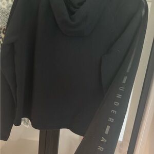 Medium underarmour hoodie